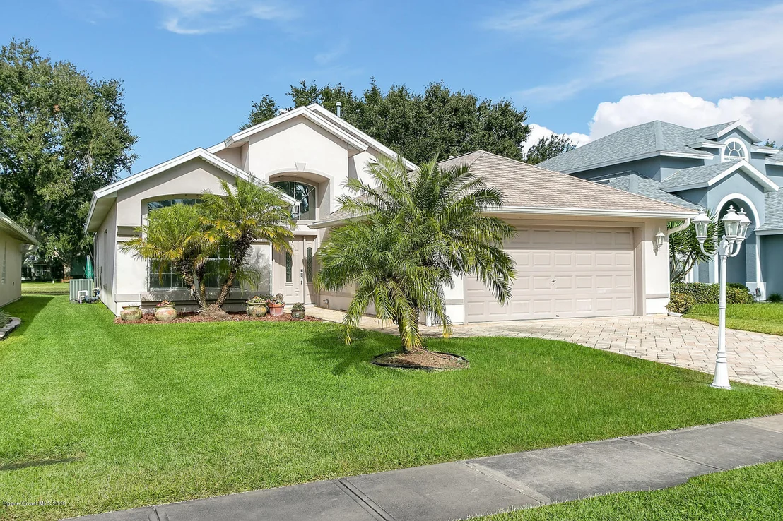 Photo of 3861 Saint Armens Circle