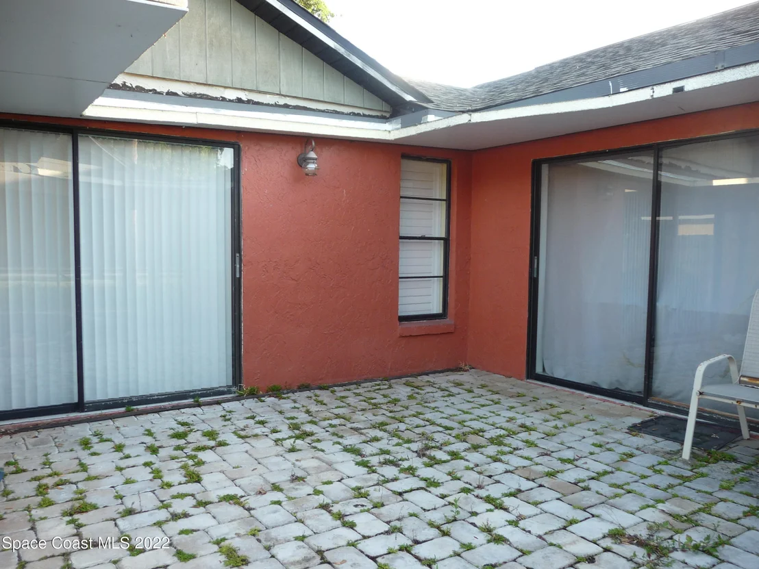 Photo of 1061 Fairlawn Drive