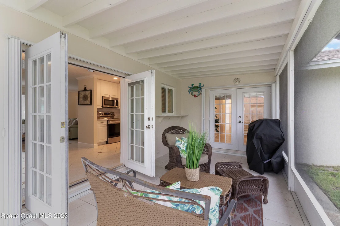 Photo of 544 Biscayne Drive