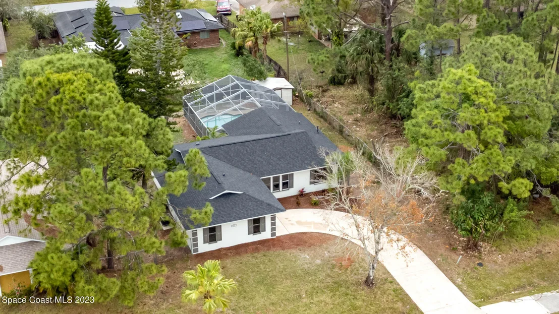 Photo of 1091 Pace Drive NW