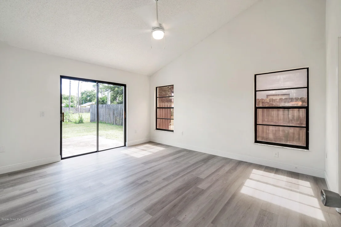 Photo of 908 Jamestown Drive