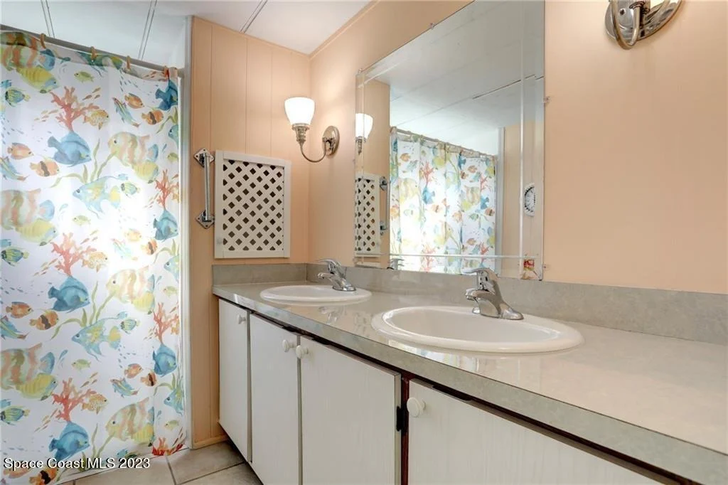 Photo of 925 Hawthorn Circle