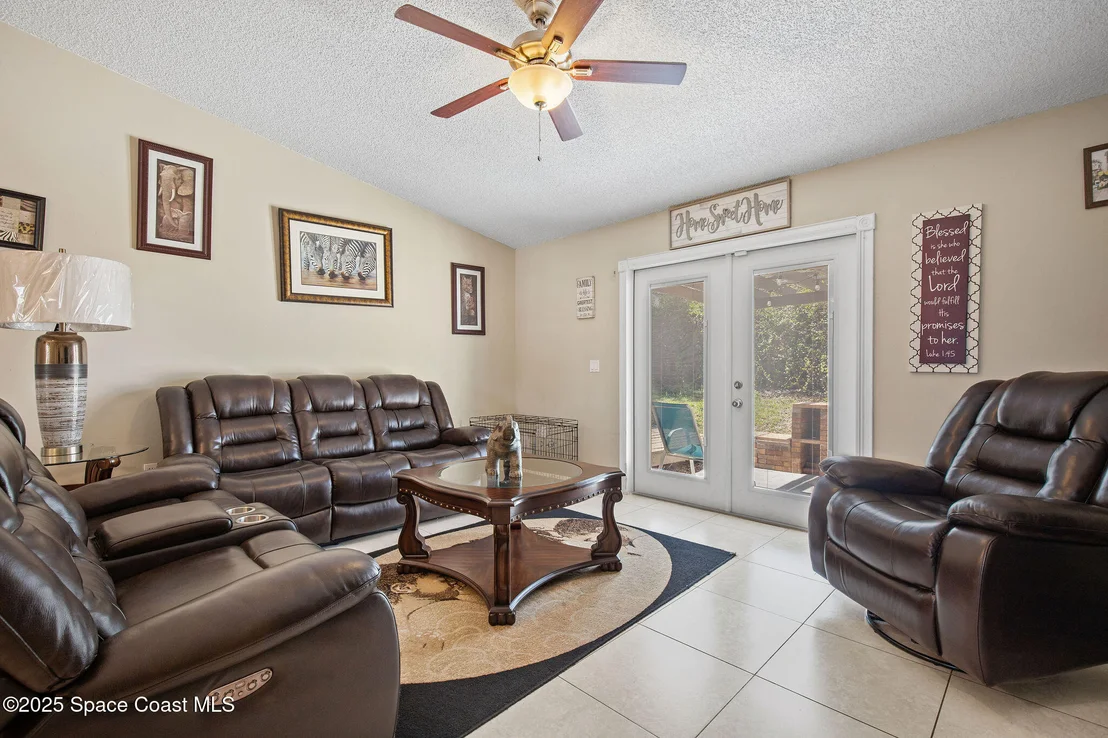 Photo of 2977 Sebastian Lane