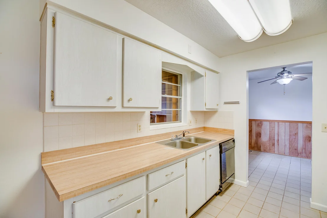 Photo of 1027 Green Road