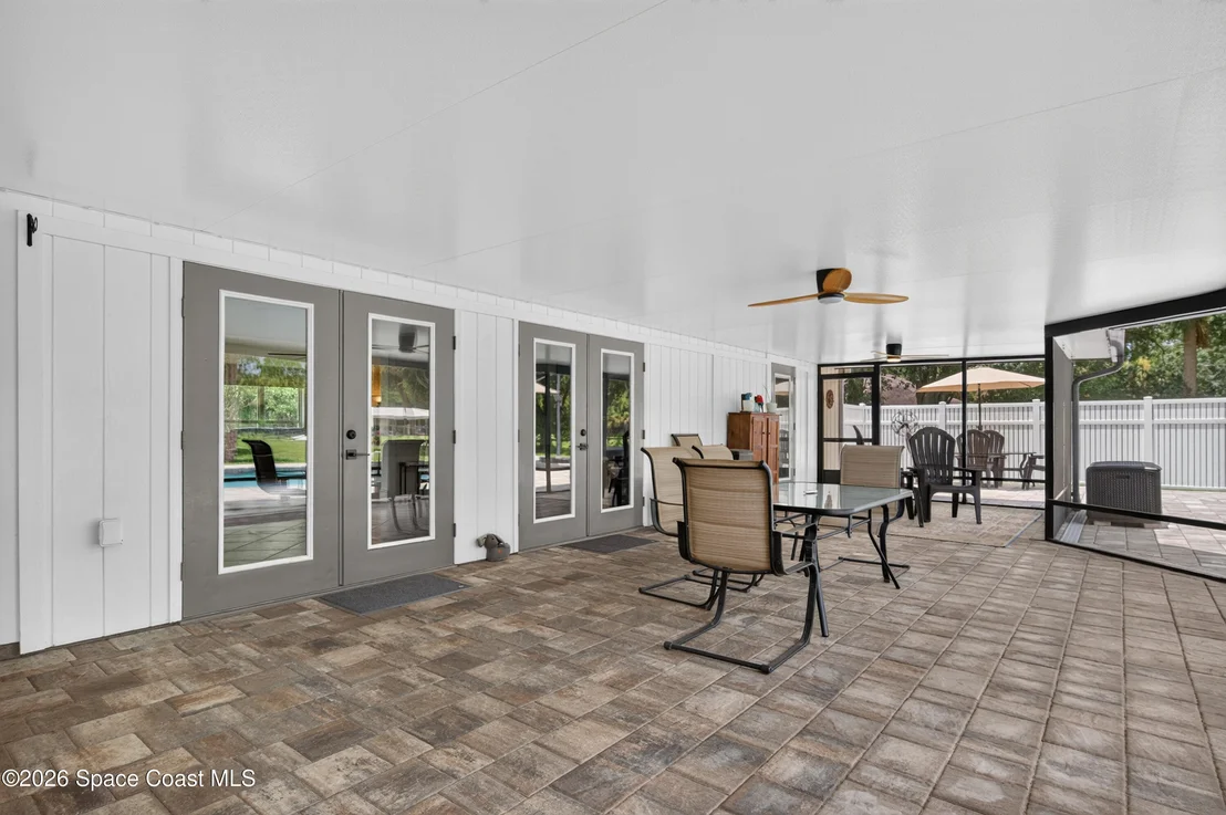 Photo of 5365 Pine Street