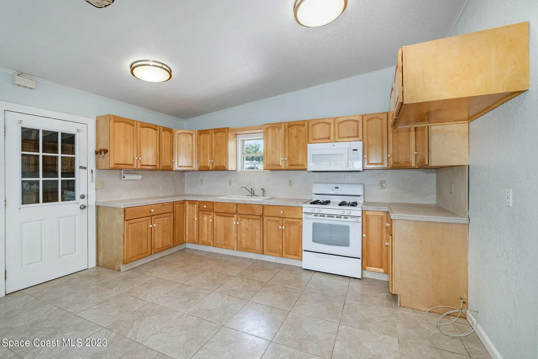Photo of 3957 Canal Drive