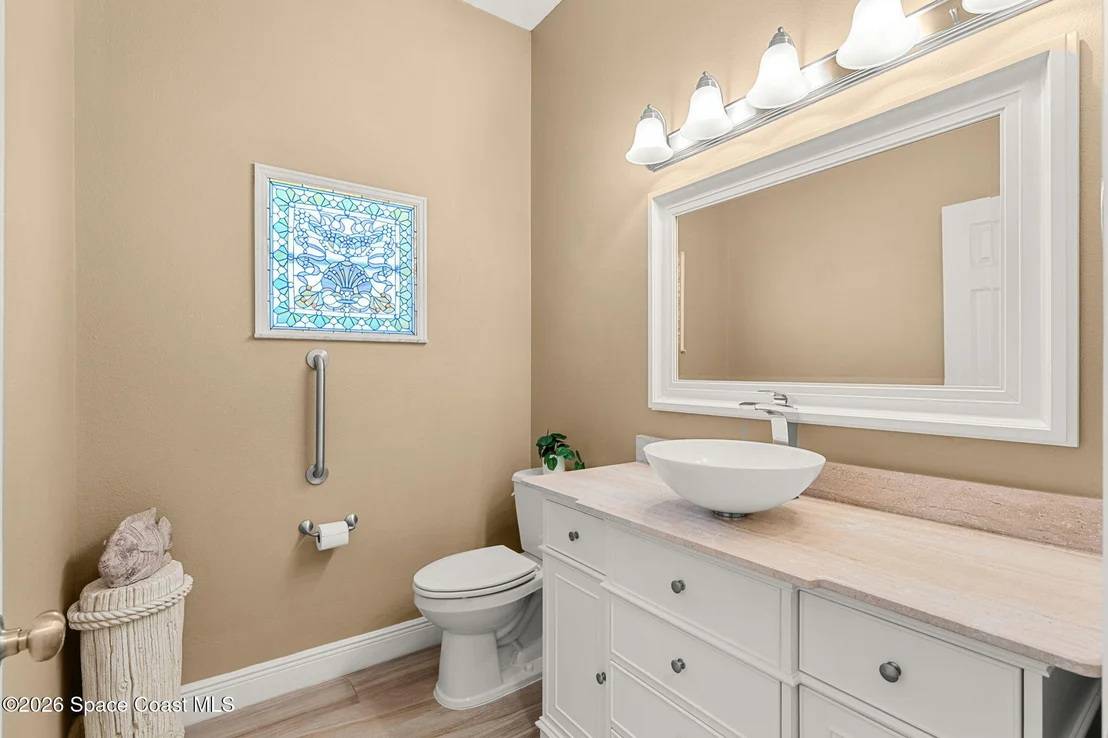 Photo of 327 Island Drive