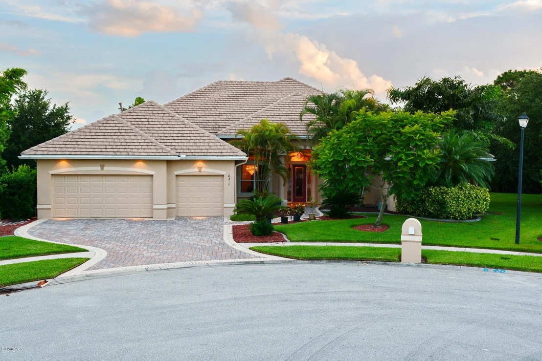 Photo of 8317 Cromwell Place