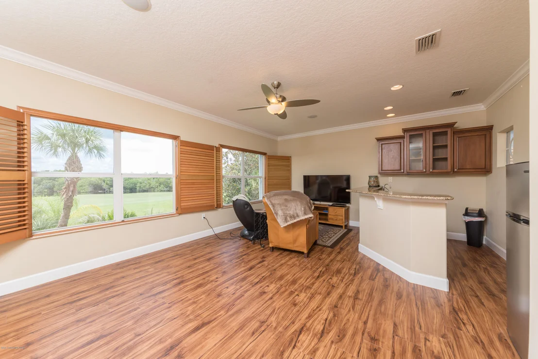Photo of 800 Glen Abbey Way Way