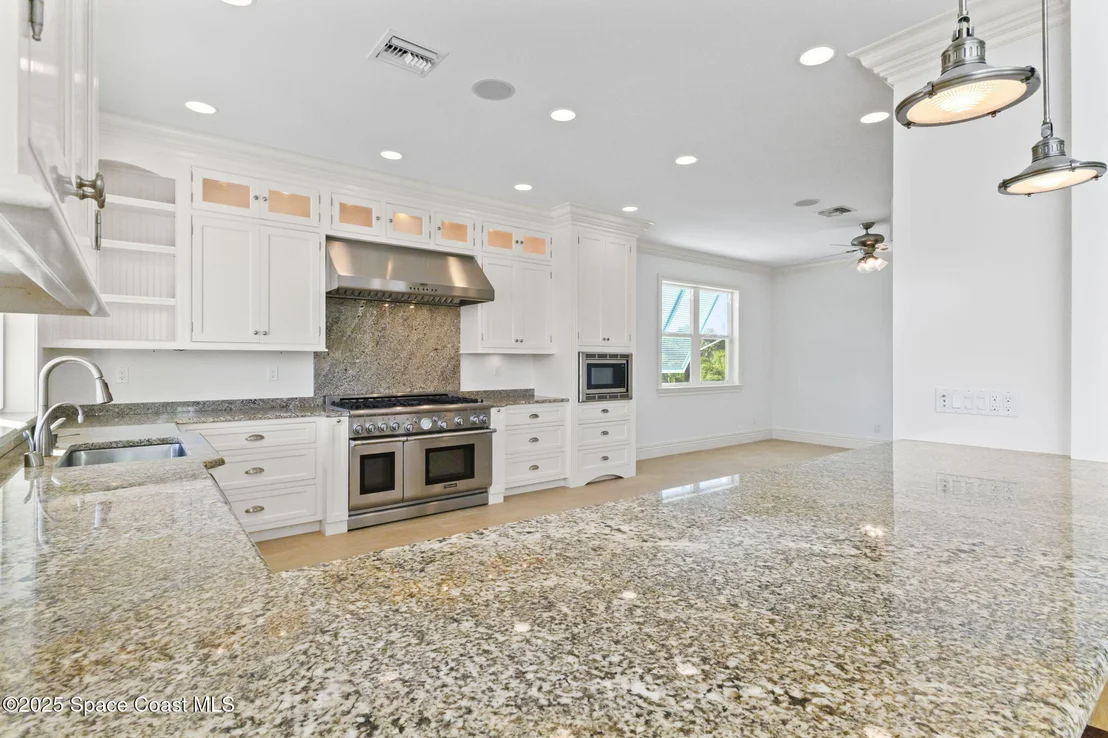 Photo of 2275 Genesea Lane