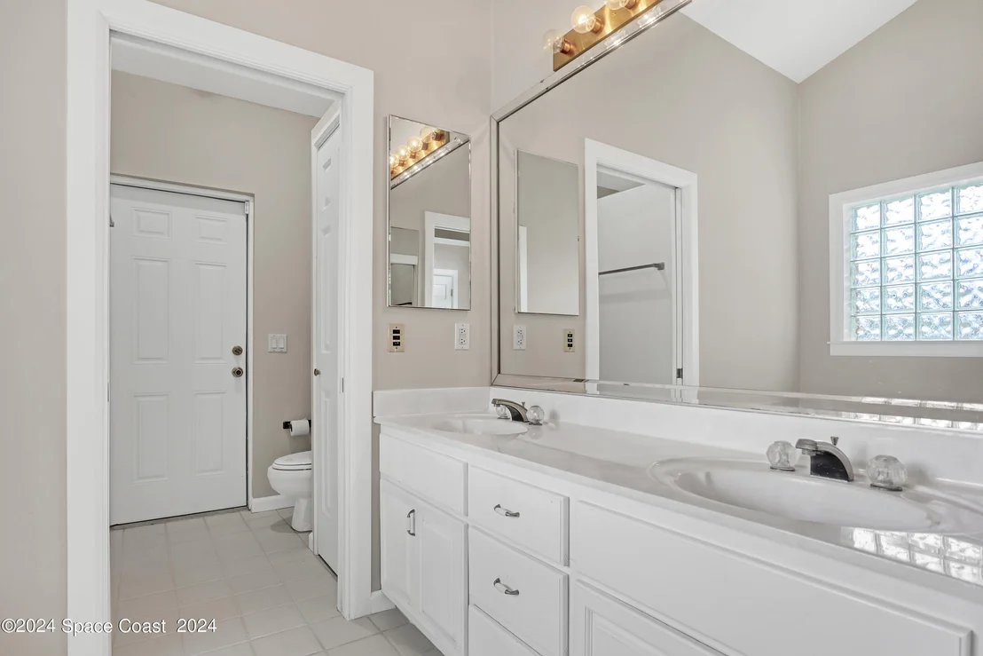 Photo of 3580 Burkholm Road