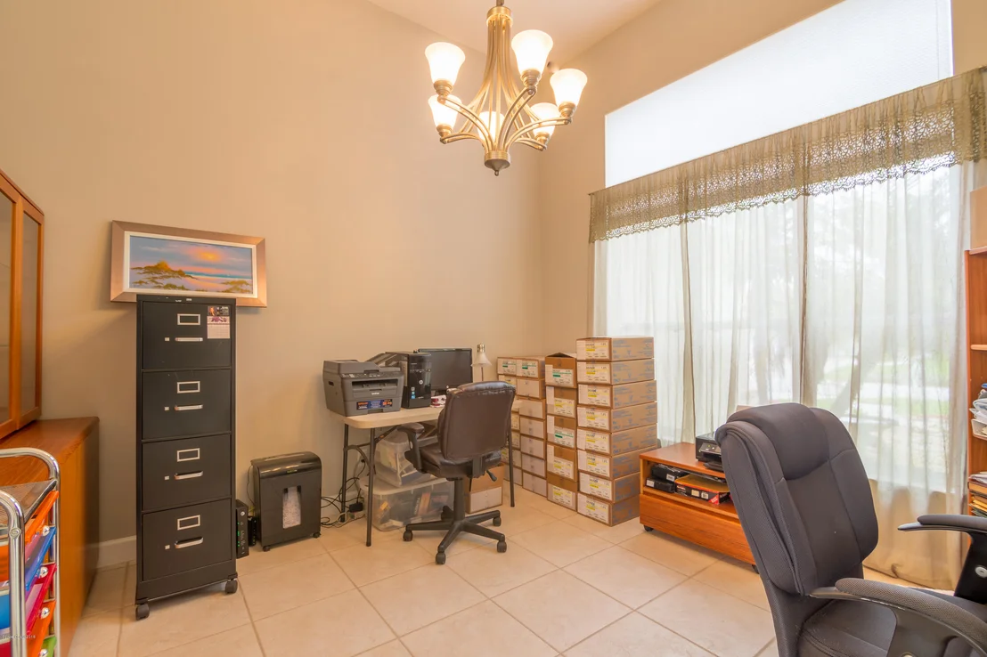 Photo of 910 Starling Way