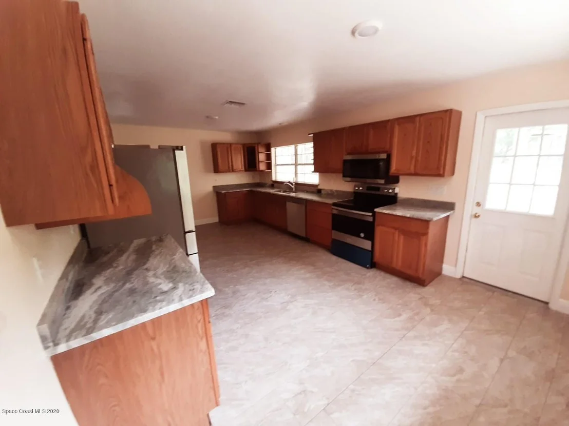 Photo of 8473 Sheridan Road