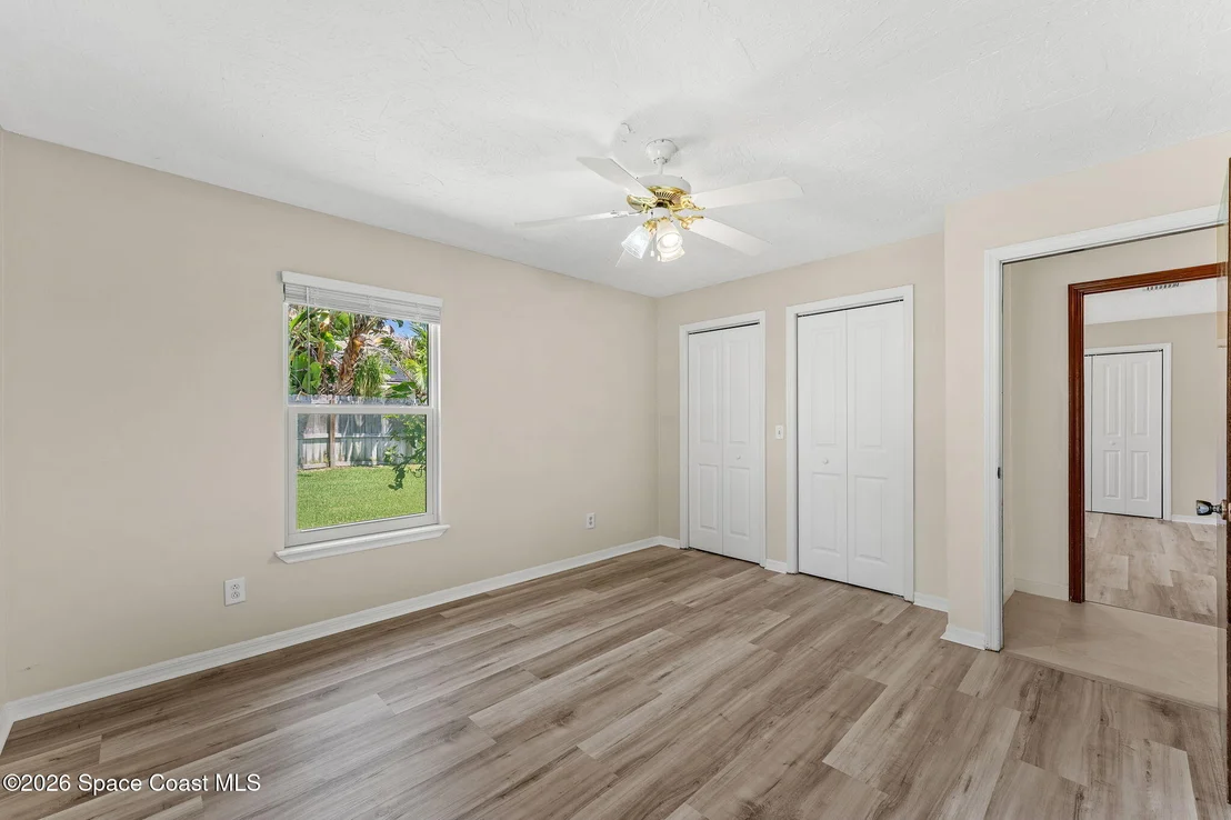 Photo of 496 N River Oaks Drive