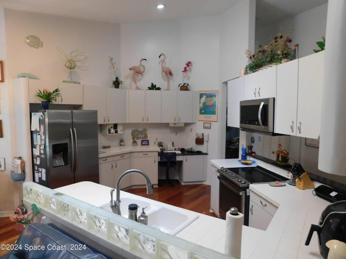 Photo of 984 Whisperoak Drive