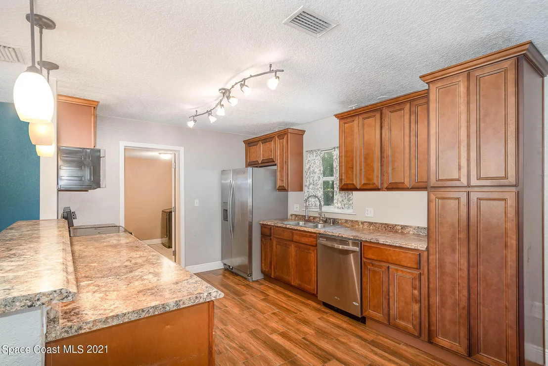 Photo of 19 Edgewood Drive