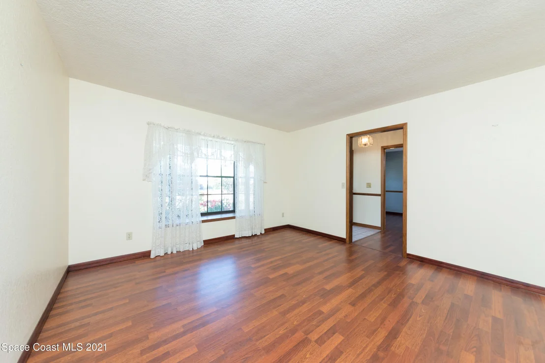 Photo of 1855 Raymond Drive
