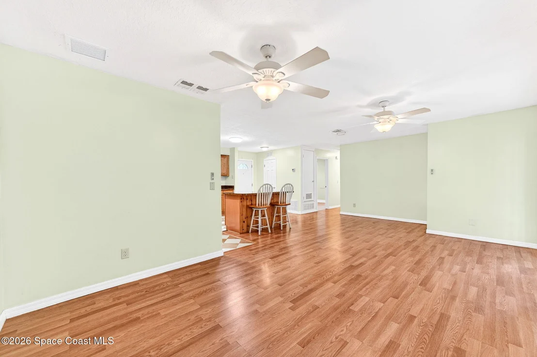 Photo of 2737 Cherbourg Road