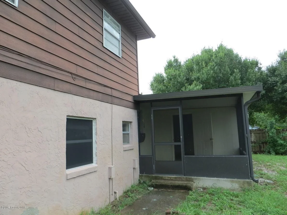 Photo of 1040 Sycamore Drive