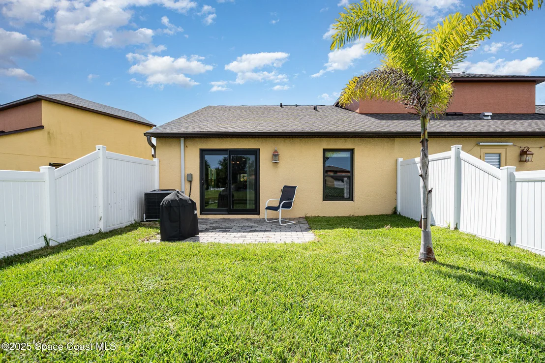Photo of Unit 101 at 1165 Luminary Circle