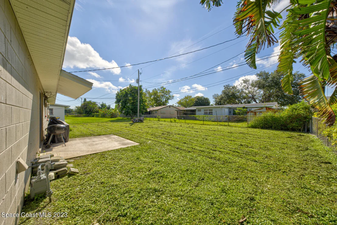 Photo of 1380 Estridge Drive
