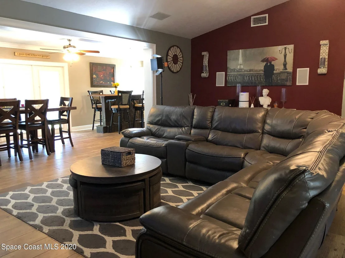 Photo of 1181 Mandarin Drive NE