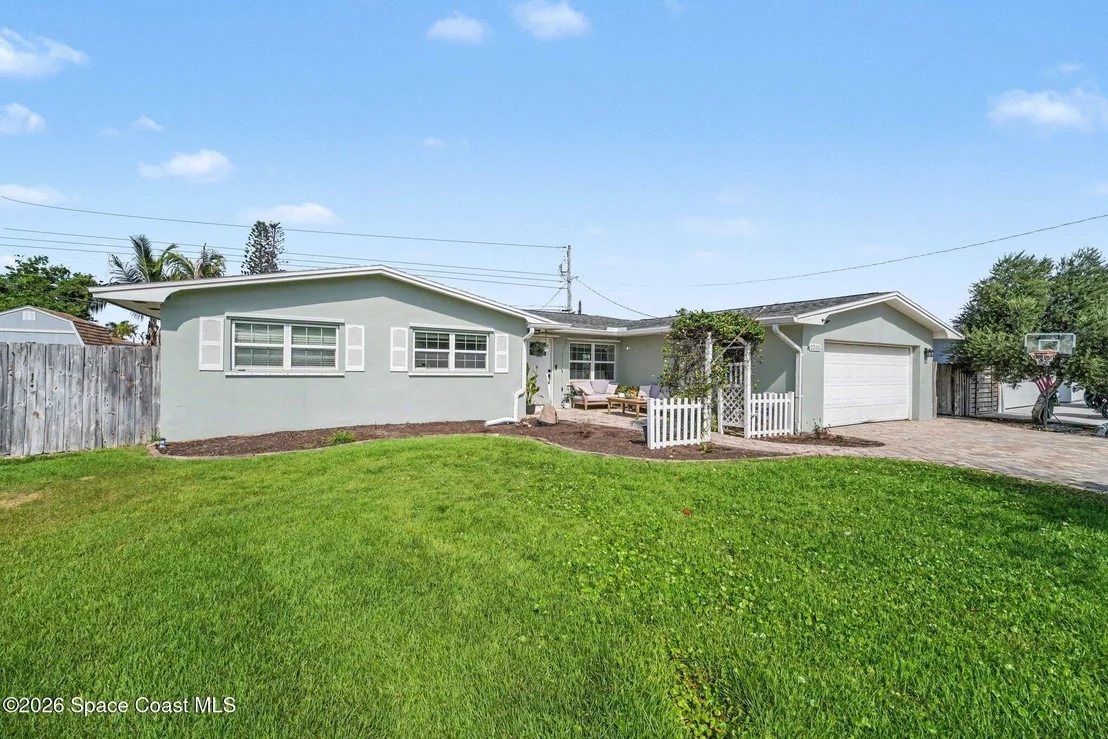 Photo of 2355 Reef Avenue