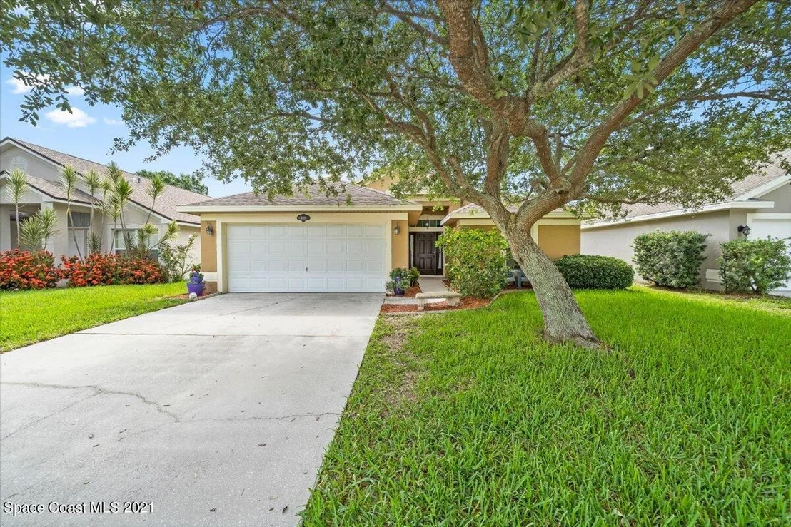 Photo of 1055 Sedgewood Circle