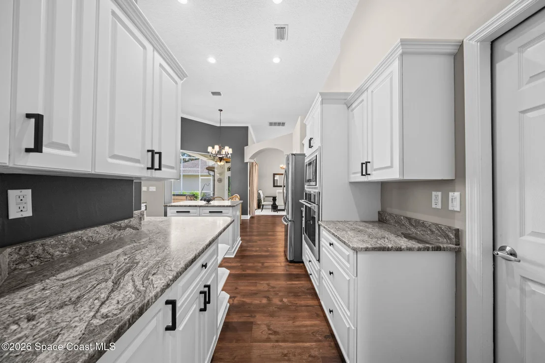 Photo of 842 Thrasher Drive