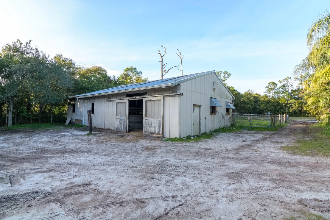 Photo of 3570 Hield Road