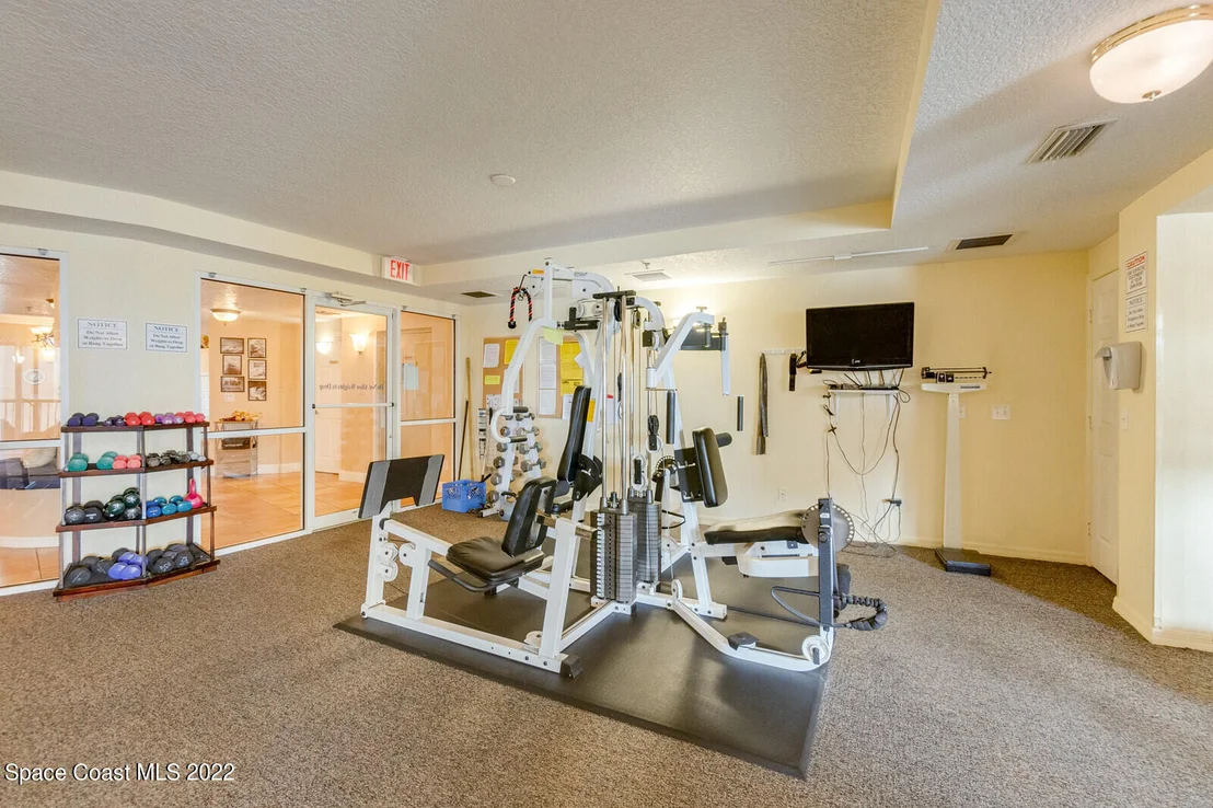 Photo of Unit 606 at 100 Riverside Drive