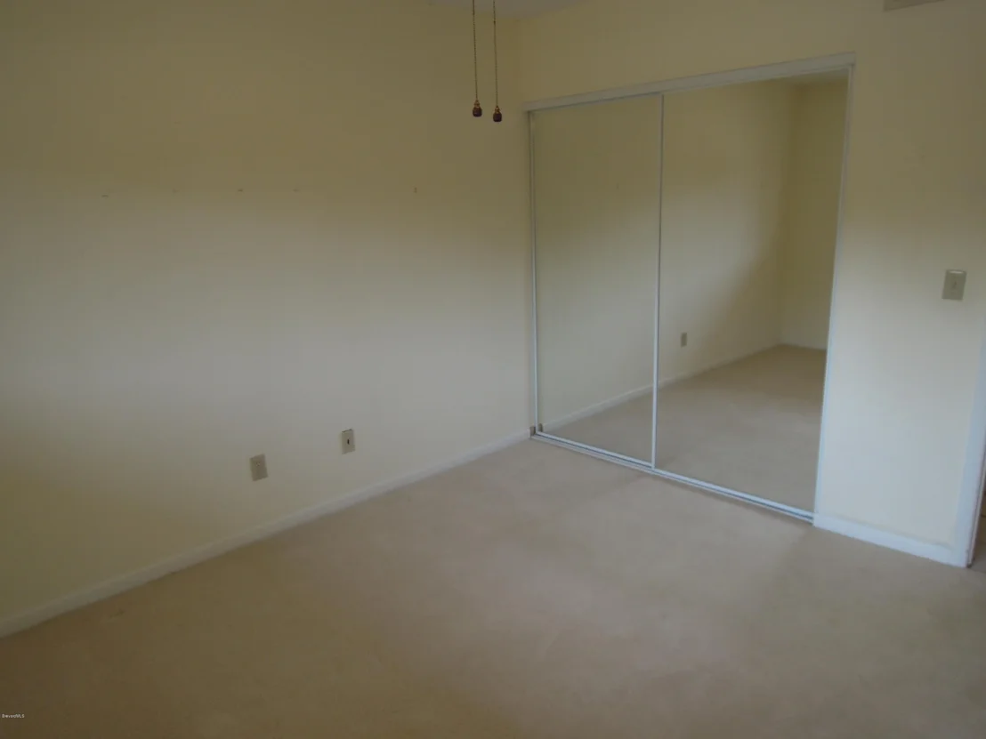 Photo of Unit 102 at 3901 Dixie Highway NE