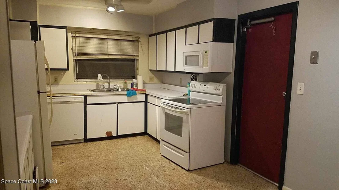 Photo of 3368 Elder Street