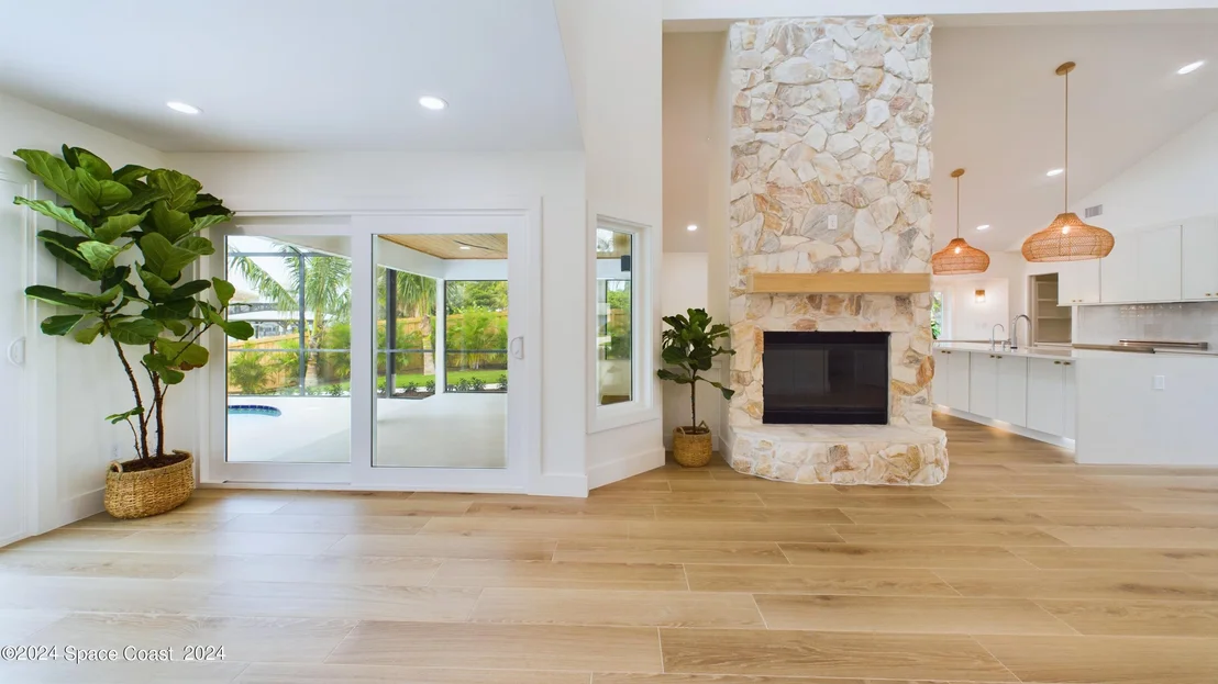 Photo of 396 Riverview Lane