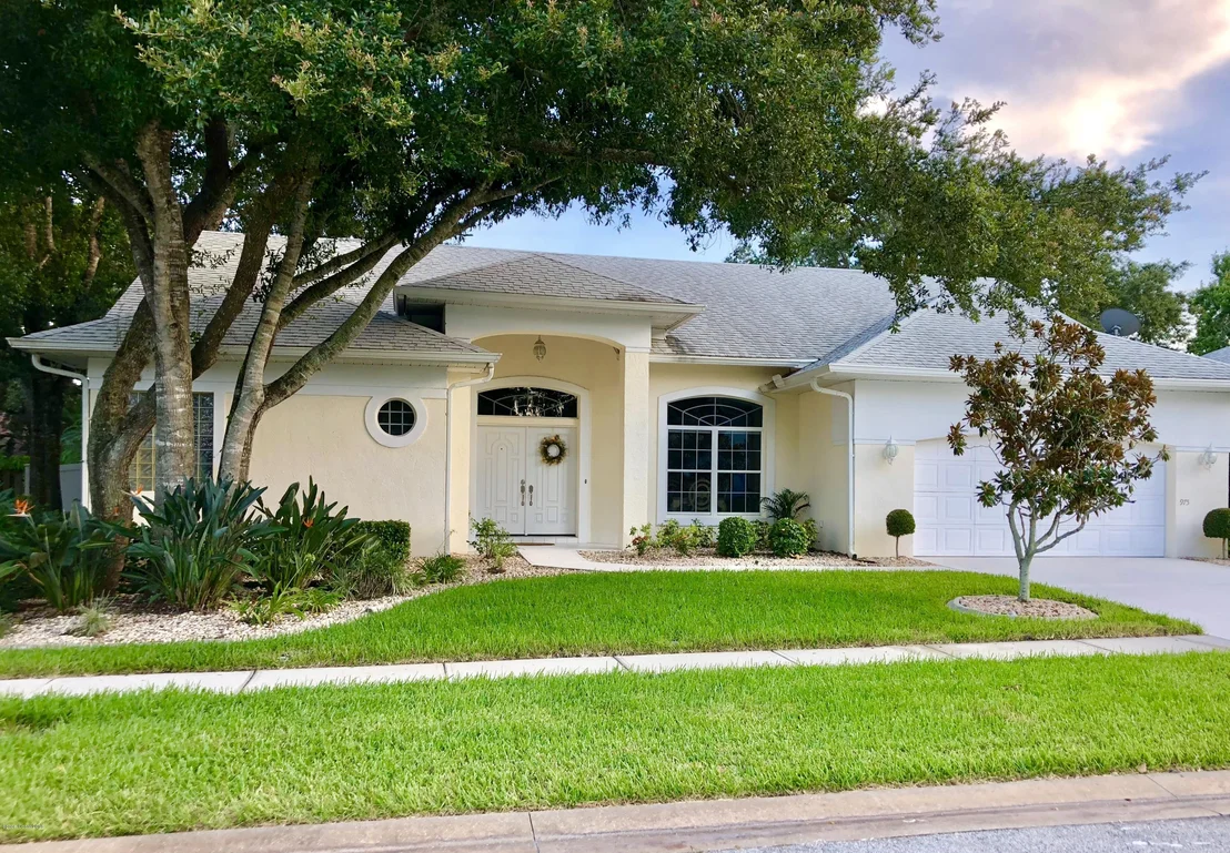 Photo of 975 Whisperpine Drive