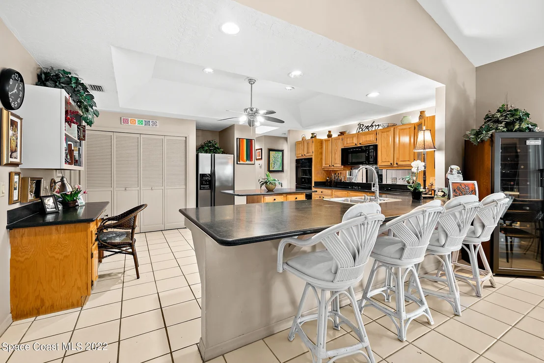Photo of 686 Rossmoor Circle