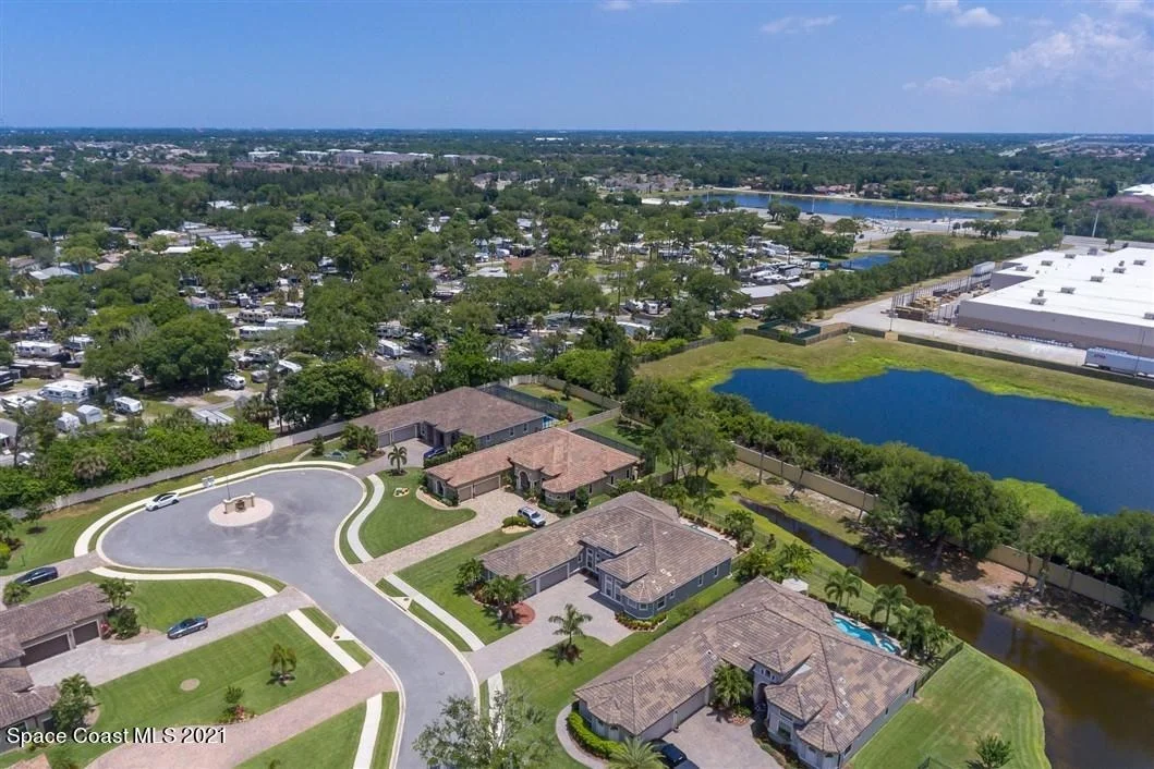 Photo of 823 Lorenza Place