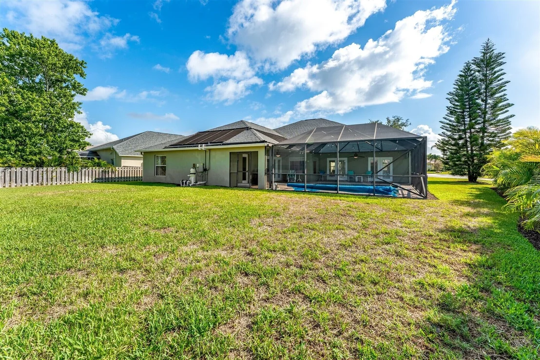 Photo of 1697 E Auburn Lakes Drive N