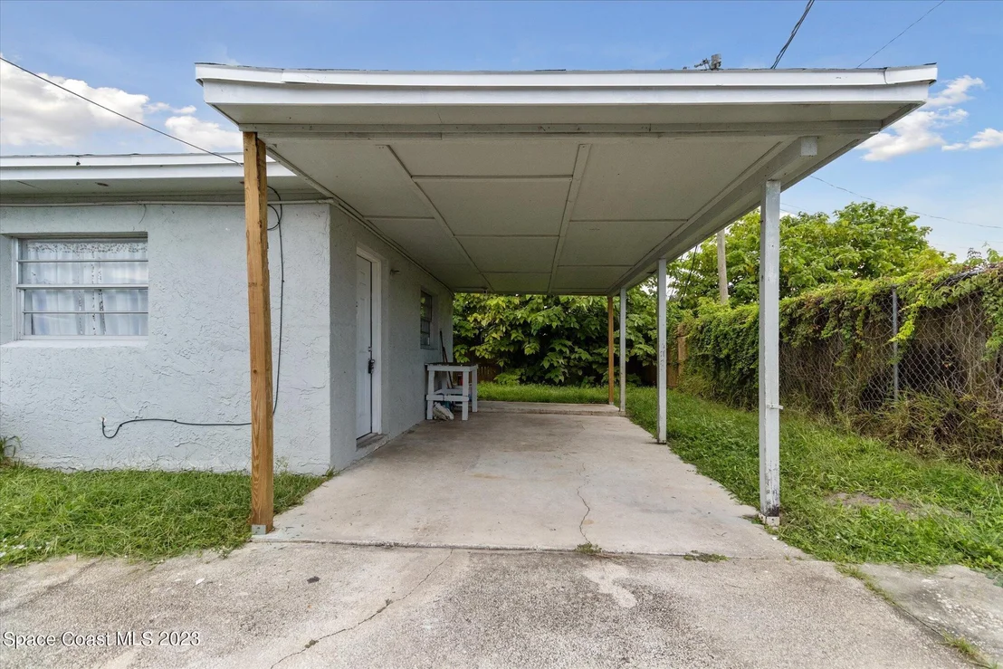 Photo of 3104 Swift Street
