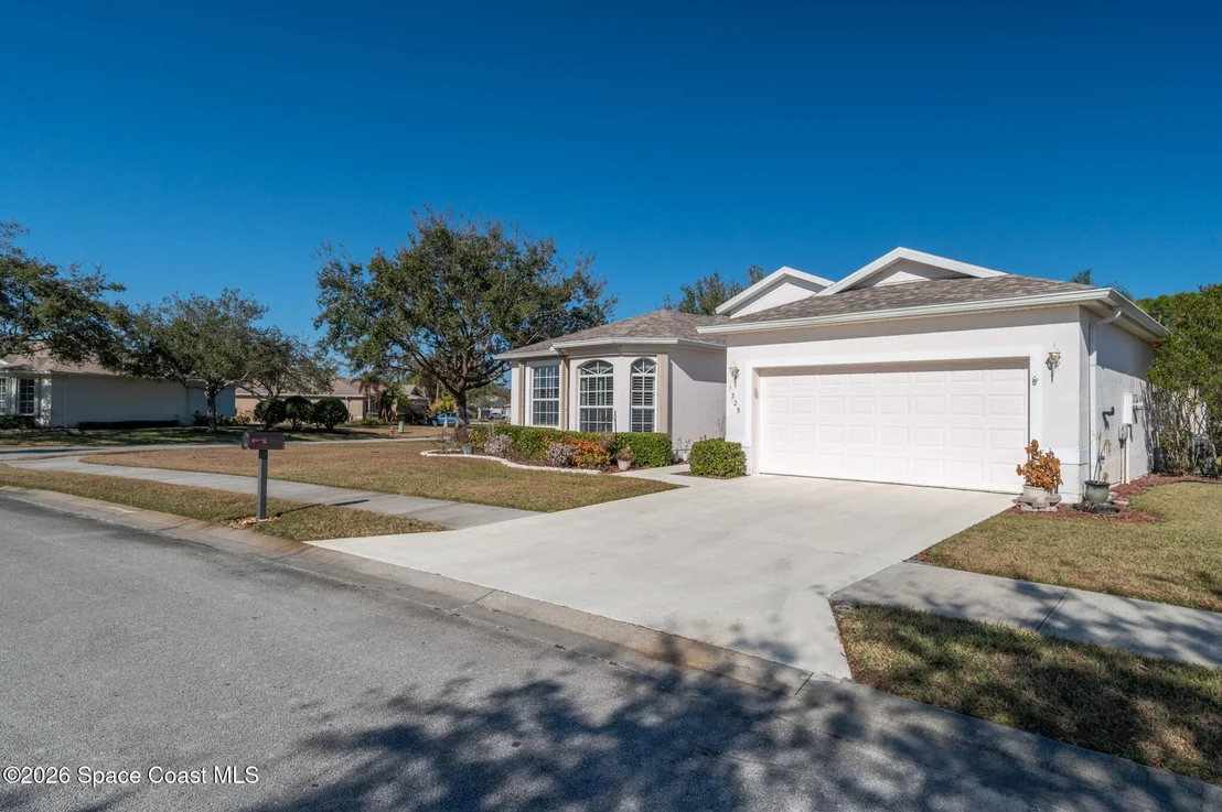 Photo of 1325 Shoreline Circle