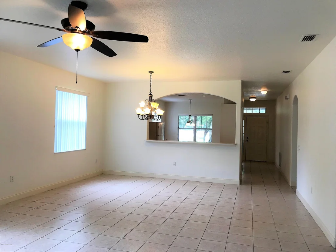 Photo of 302 Waterside Circle