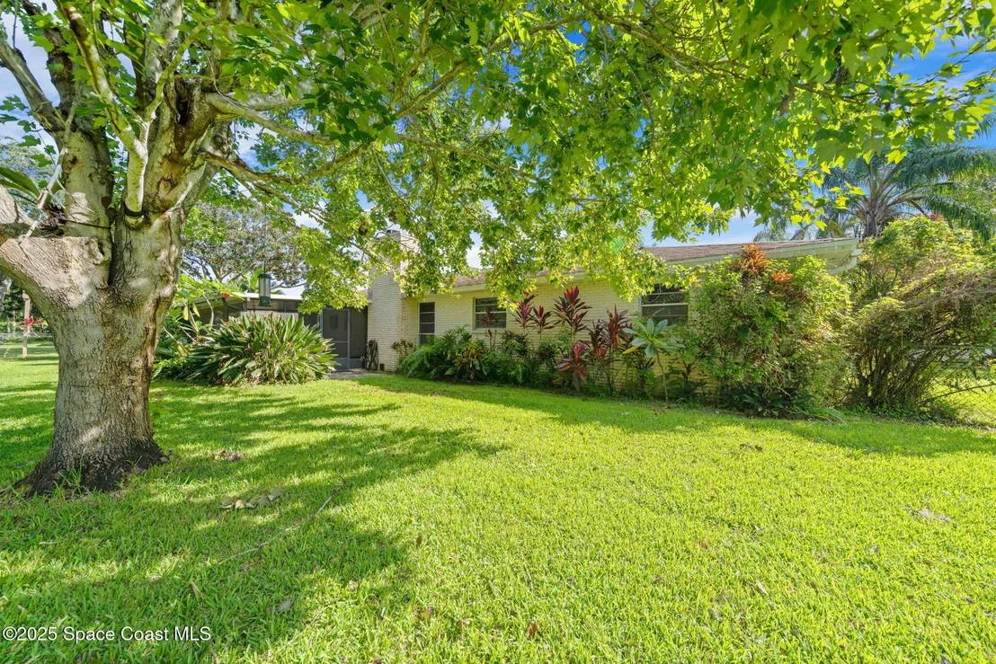 Photo of 611 Dundee Circle