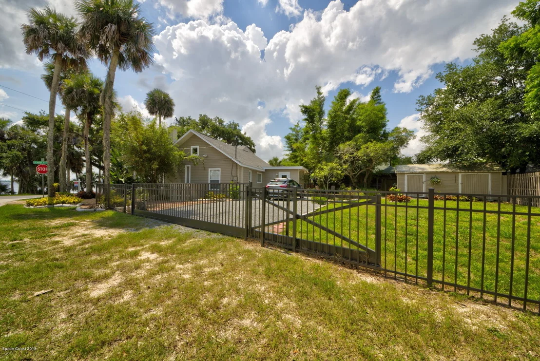 Photo of 4013 Indian River Drive N