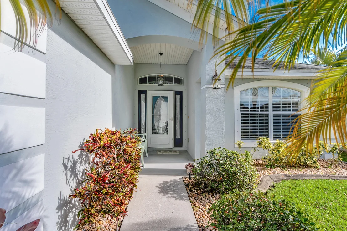 Photo of 2480 Stratford Pointe Drive