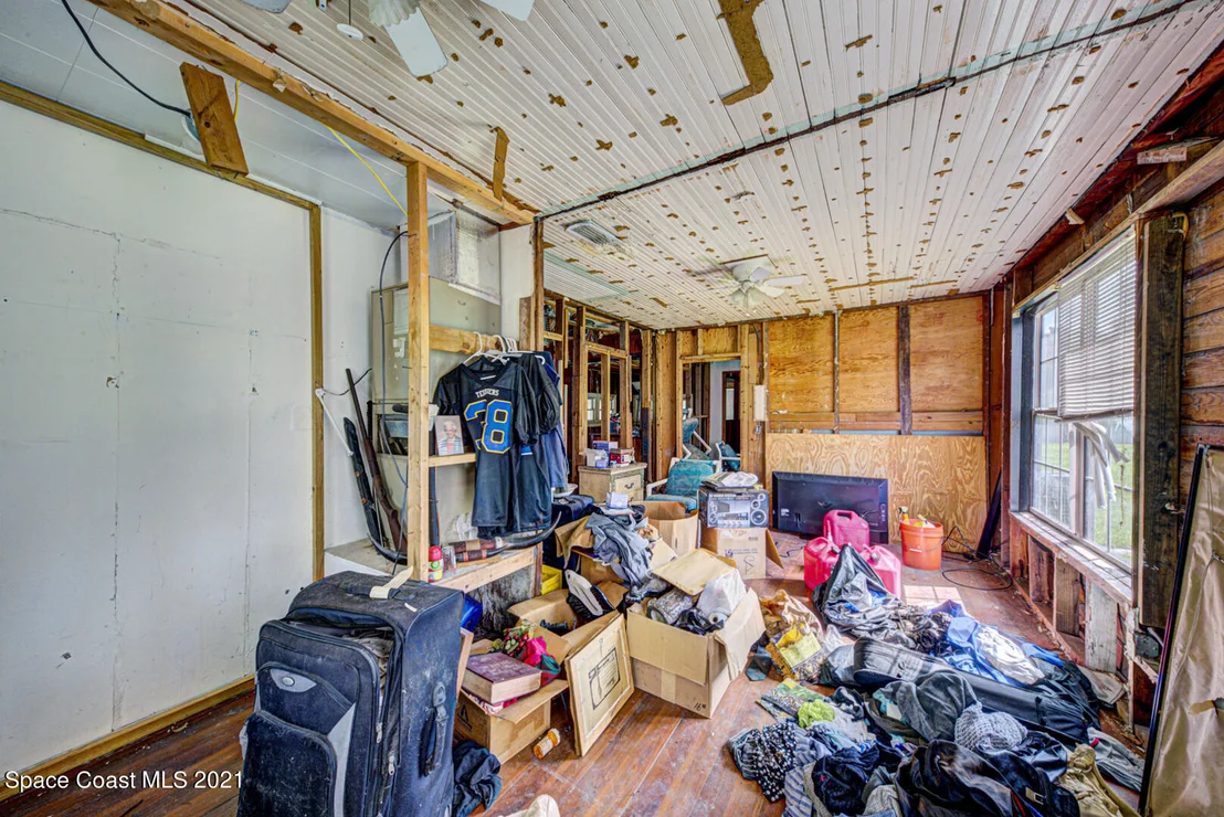 Photo of 2337 Broadway Avenue