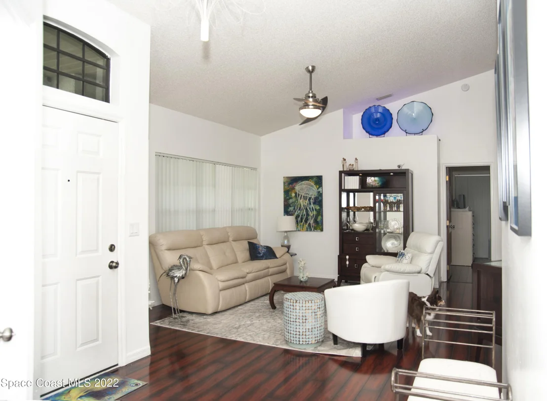 Photo of 968 Pelican Lane