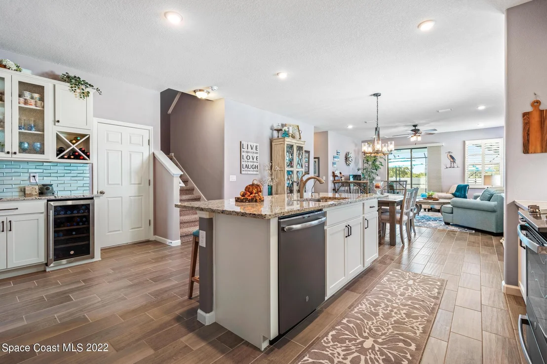 Photo of 982 Peta Way