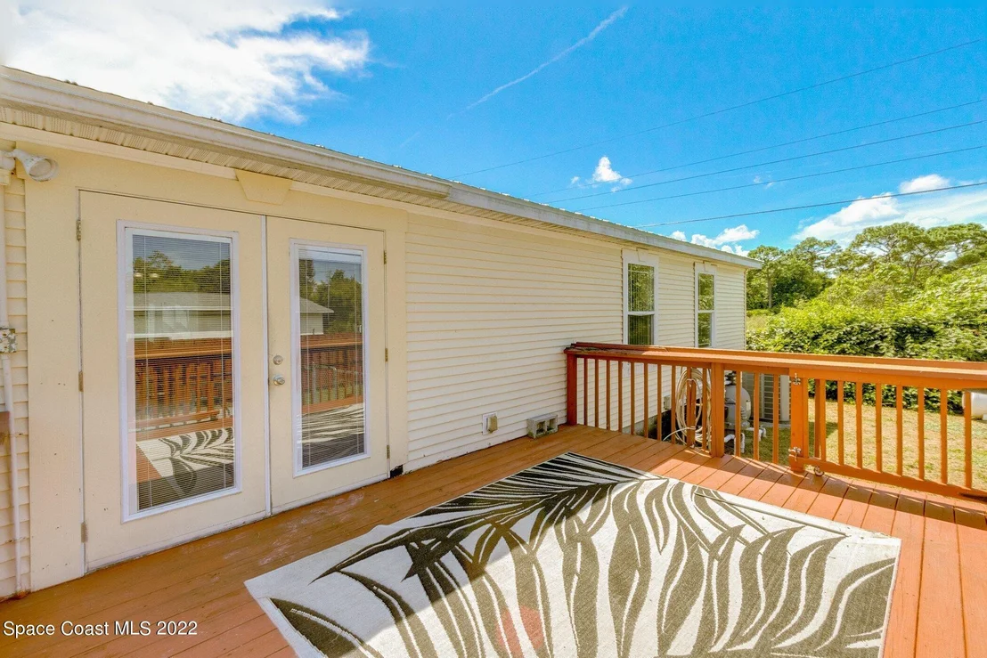 Photo of 1075 Lindholm Place