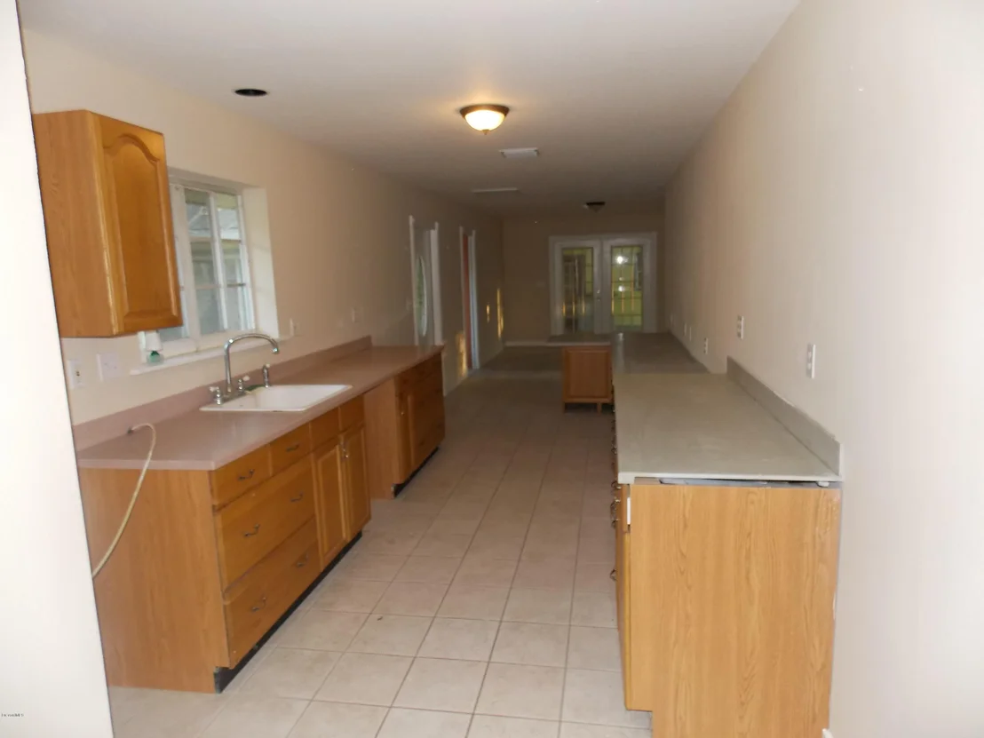 Photo of 1702 Trimble Road