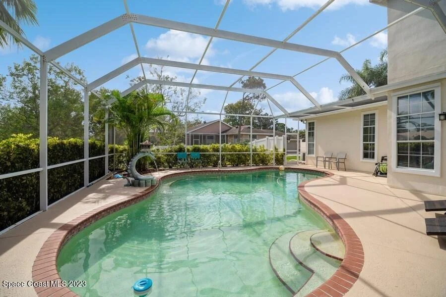 Photo of 4395 Canard Road